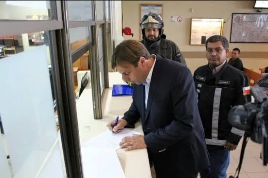 Alcalde presentó querella por ataque a la Segunda Compañía de Bomberos de Puente Alto