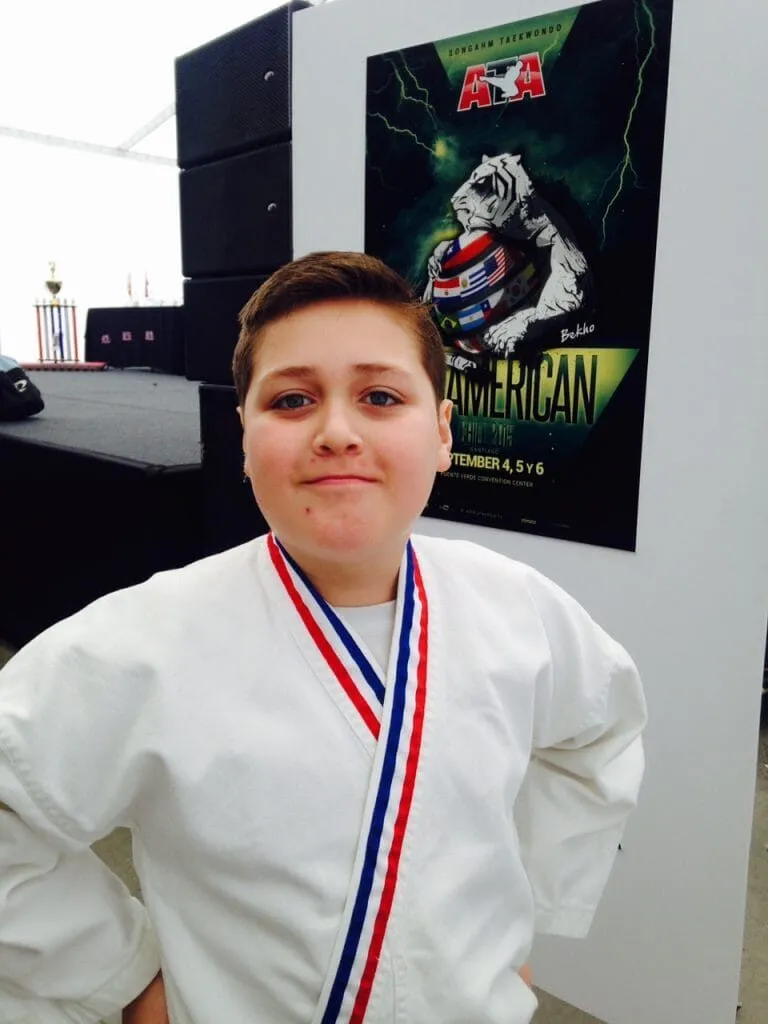 Peque puentealtino se luce en torneo de Taekwondo Ata Chile
