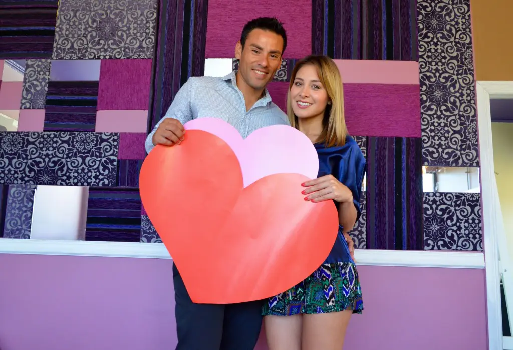 “Lov is in thi er” (o el amor está en el aire)