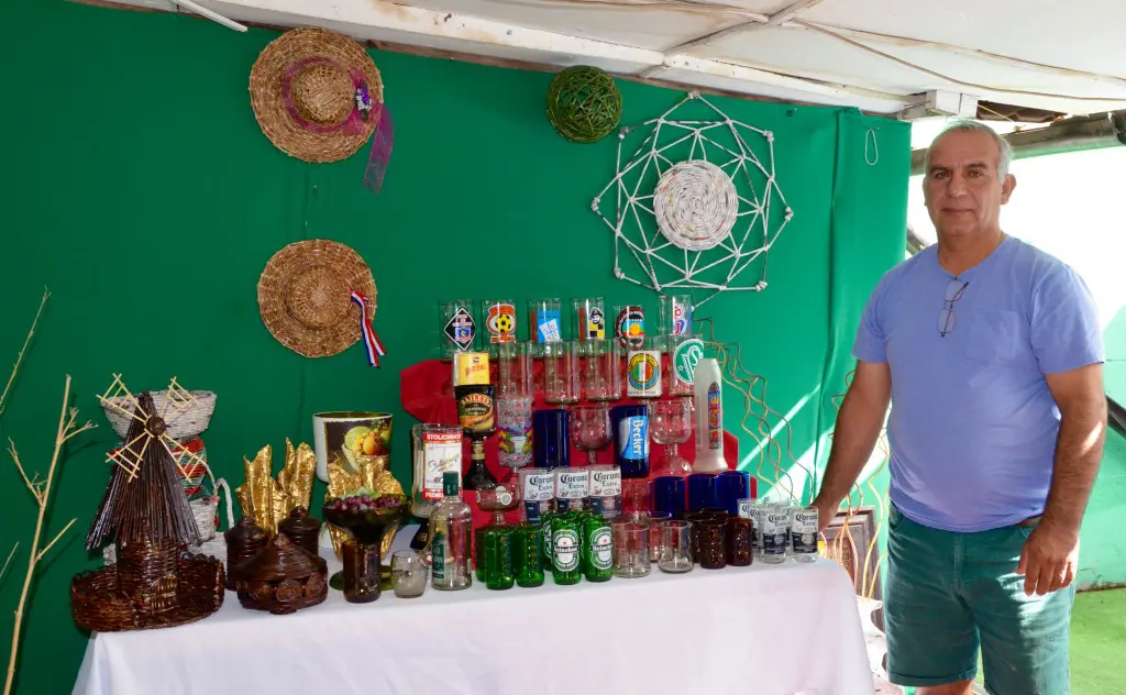 Luis Castro y “Botideas”: Un brindis por la reutilización de botellas