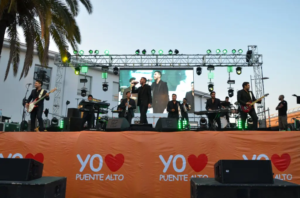 Kanela: “En Puente viví una noche de puras princesas gozando Noche de Brujas”
