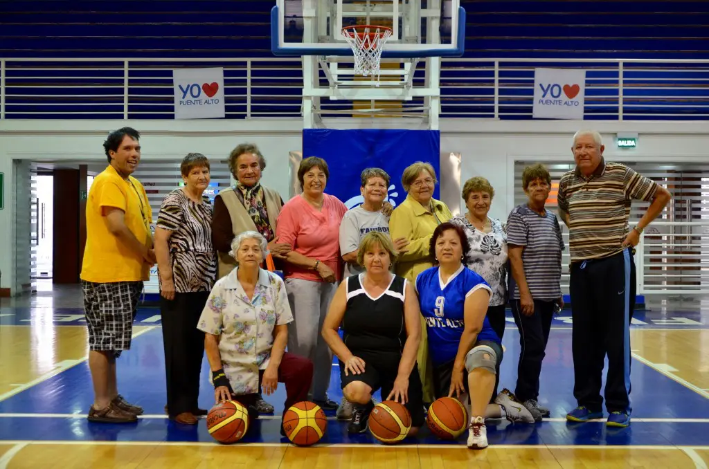 Glorias del Básquetbol – Por la ovalada naranja no pasan los años