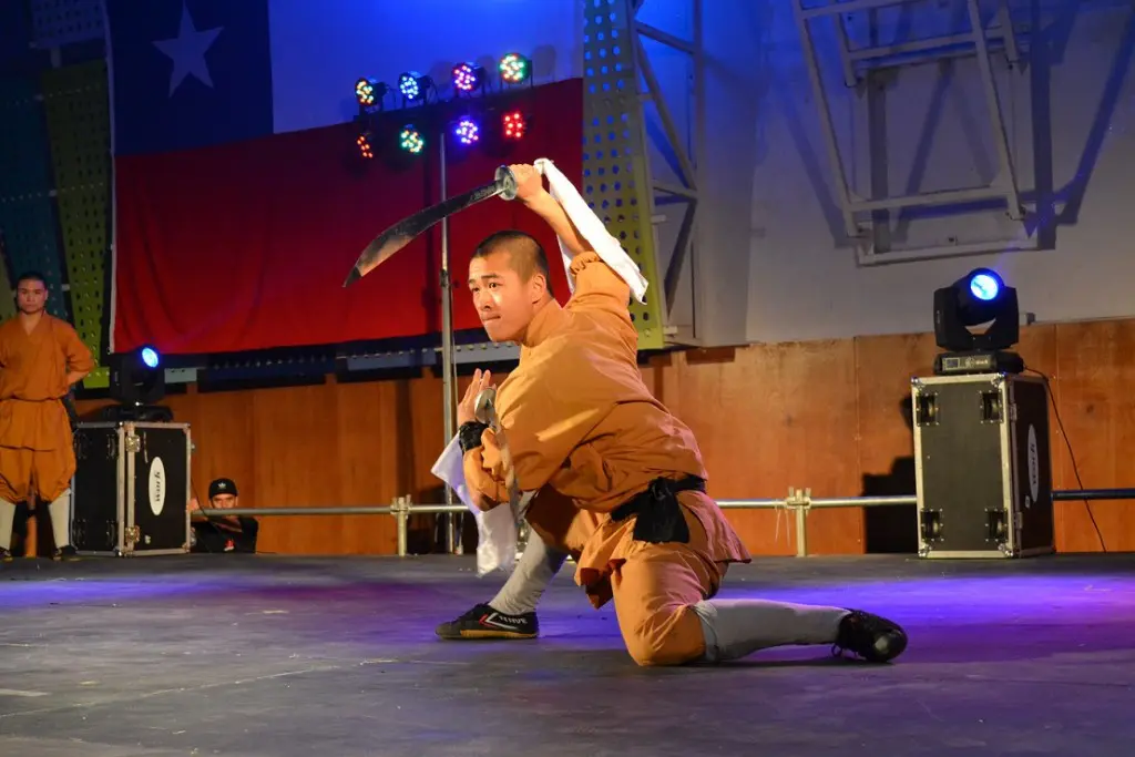 Monjes de Shaolin dan la bienvenida a Santiago a Mil en Puente Alto