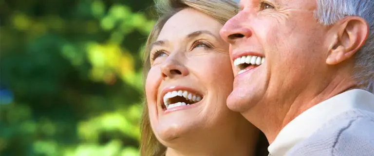 ¿CÓMO CUIDAR MIS DIENTES? CONSEJOS PARA LA SALUD BUCAL DEL ADULTO