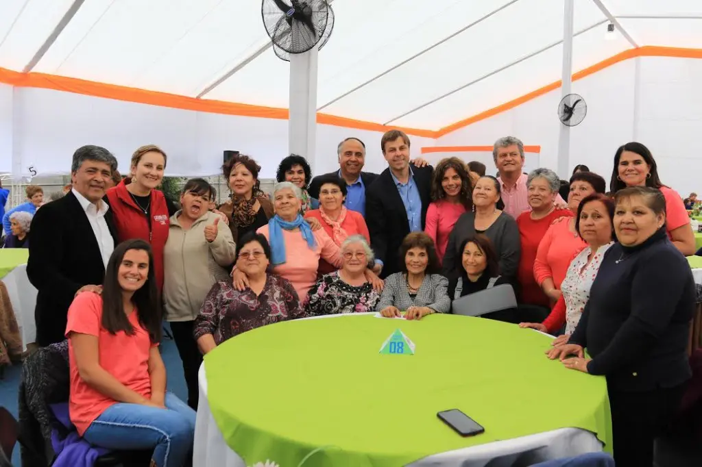 ADULTOS MAYORES CELEBRAN SU MES EN PUENTE ALTO