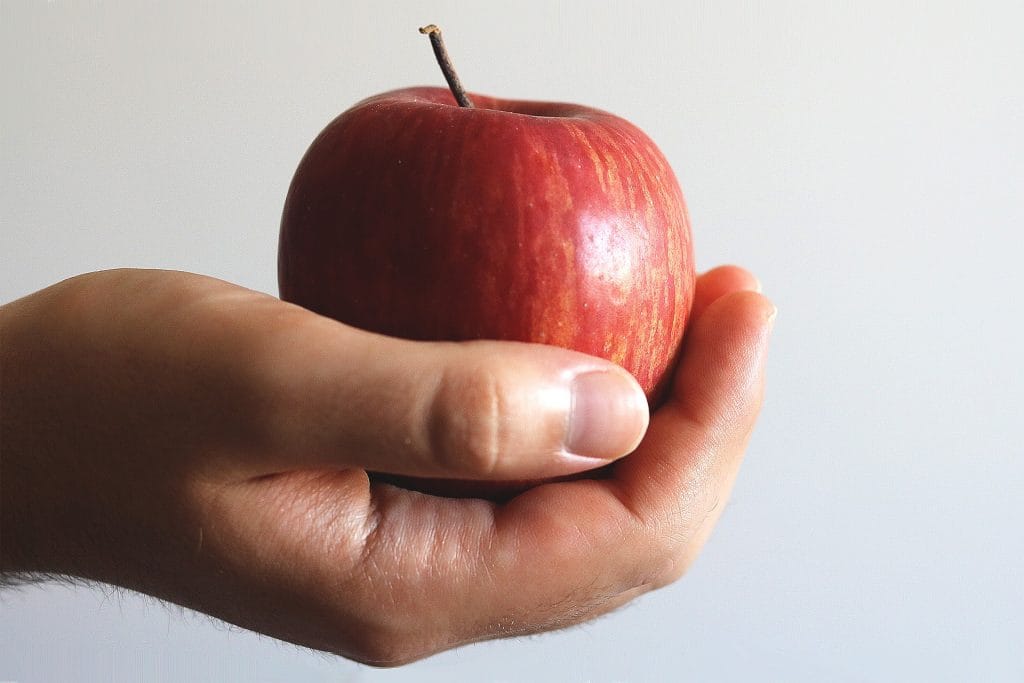 Salud bucal: ¿Qué son los alimentos detergentes?