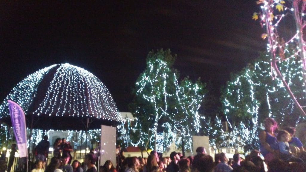 La Plaza de Puente Alto brilló y se llenó de alegría navideña
