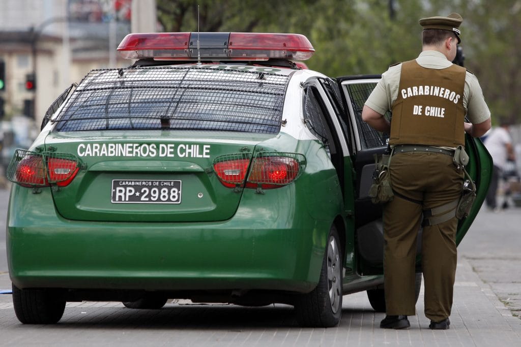 Carabineras frustraron robo en tienda de celulares en Plazuela Independencia