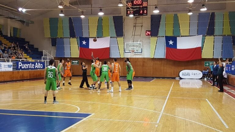 Puente Alto quiere acercarse a playoffs frente al campeón y a un histórico