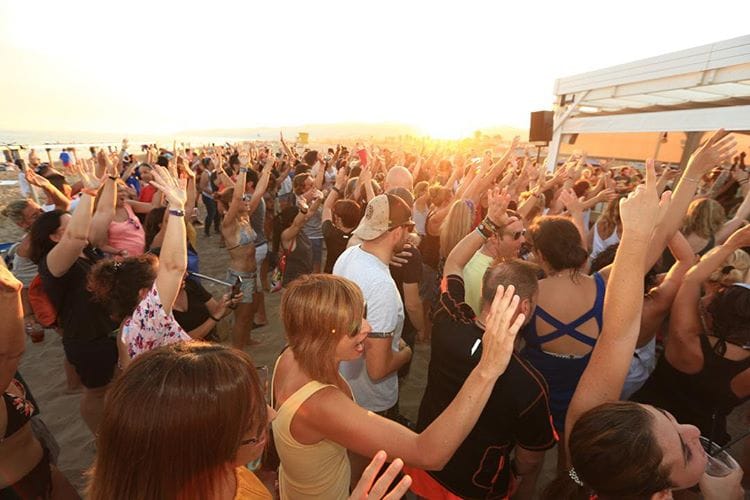 SIETE CONSEJOS PARA CUIDARTE EN UN EVENTO AL AIRE LIBRE