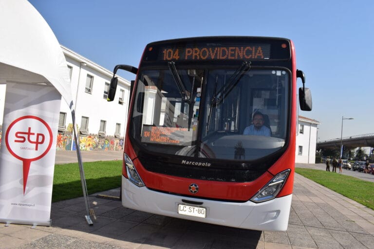 Desde este sábado Puente Alto podrá disfrutar de buses con aire acondicionado, cargador USB y Wifi