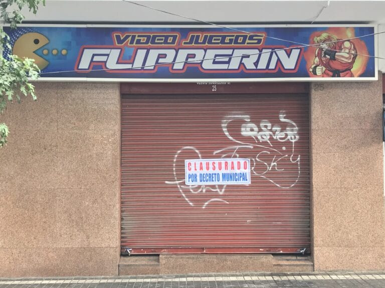 Por ahora deja muchos viudos: masiva clausura de locales afectó al popular Fliperín