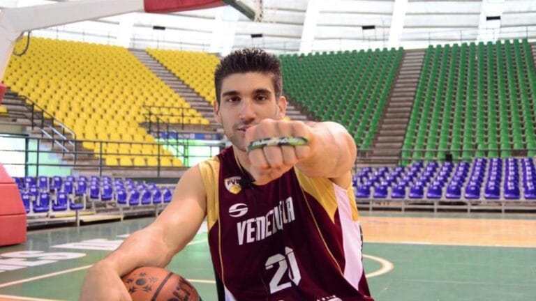 Puente Alto anunció a Juan Coronado para el inicio de los playoffs