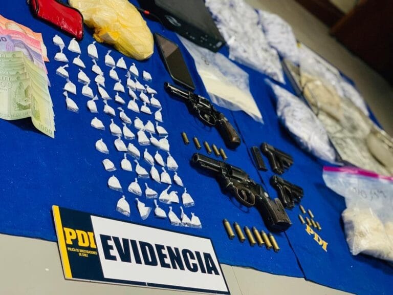 Cae banda que traficaba droga en Bajos de Mena
