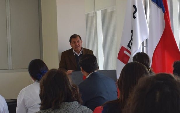 INACAP Puente Alto firmó convenio con importante empresa Club 50