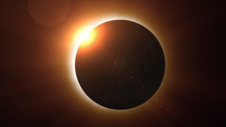 ¡A cruzar los dedos! Conoce cómo se espera el tiempo a días del eclipse de Sol