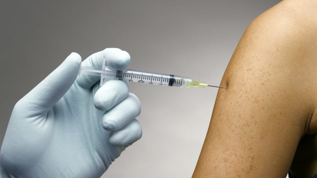 Grave denuncia en colegio de Puente Alto tras operativo de vacunación contra la influenza