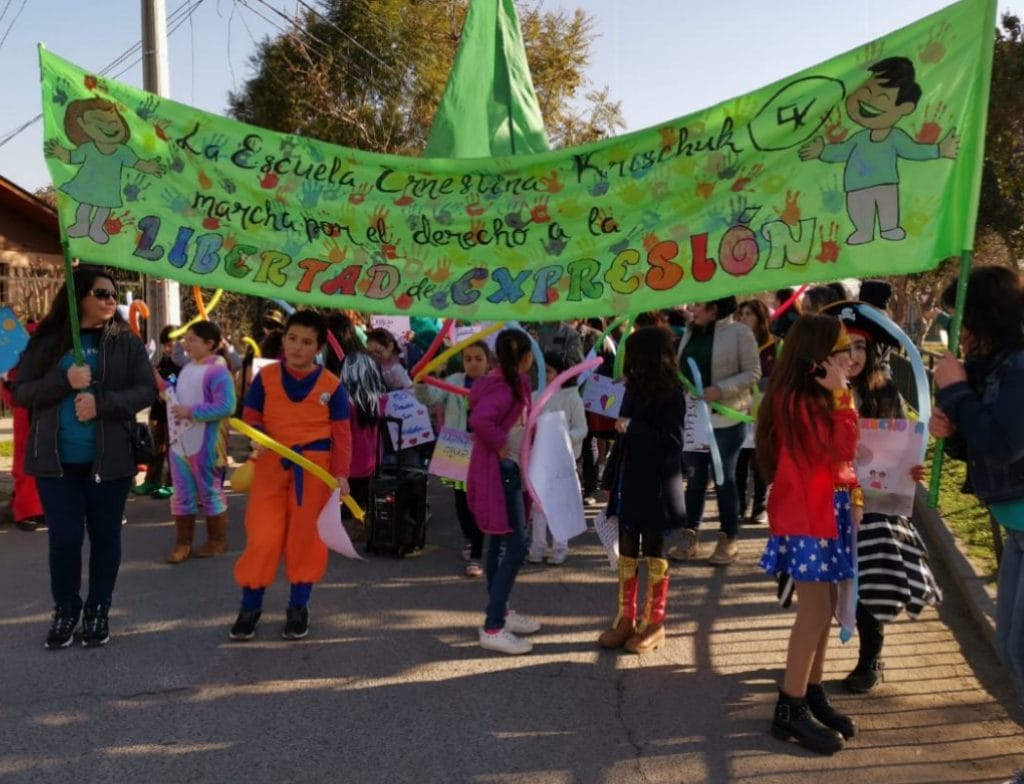 Esta mañana se realizó carnaval por los derechos del niño en Puente Alto