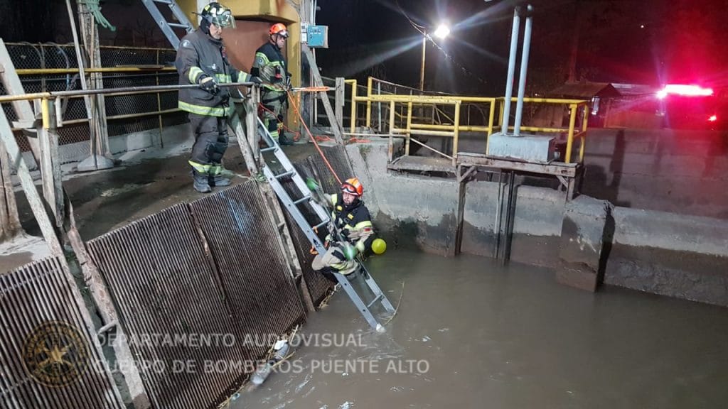 Nueva víctima fatal en canal La Carburera de Puente Alto
