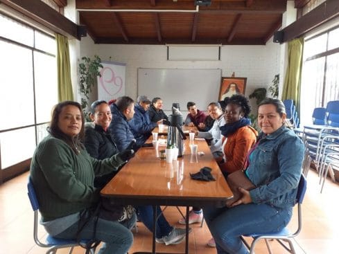Fundación en Puente Alto ayuda de forma gratuita a los inmigrantes