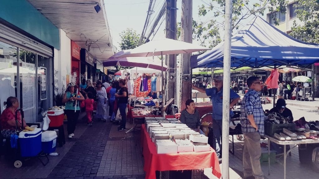 Comercio del centro de Puente Alto abrirá durante este domingo
