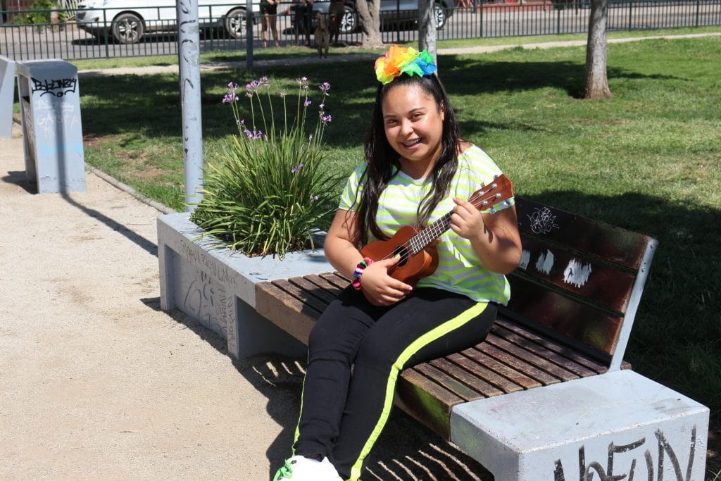 Genis, una puentealtina que lucha por la inclusión y la música