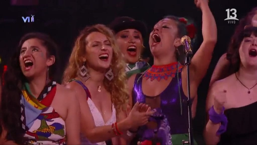 La puentealtina Tania Jozz se presentó en histórica noche feminista del Festival de Viña en show de Mon Laferte