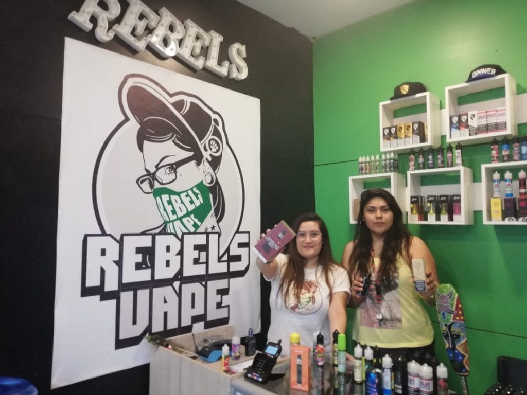 Rebels Vape acercando el mundo de los vaporizadores a Puente Alto