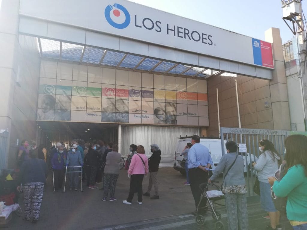 Comenzaron los horarios diferenciados en Caja Los Héroes en Puente Alto