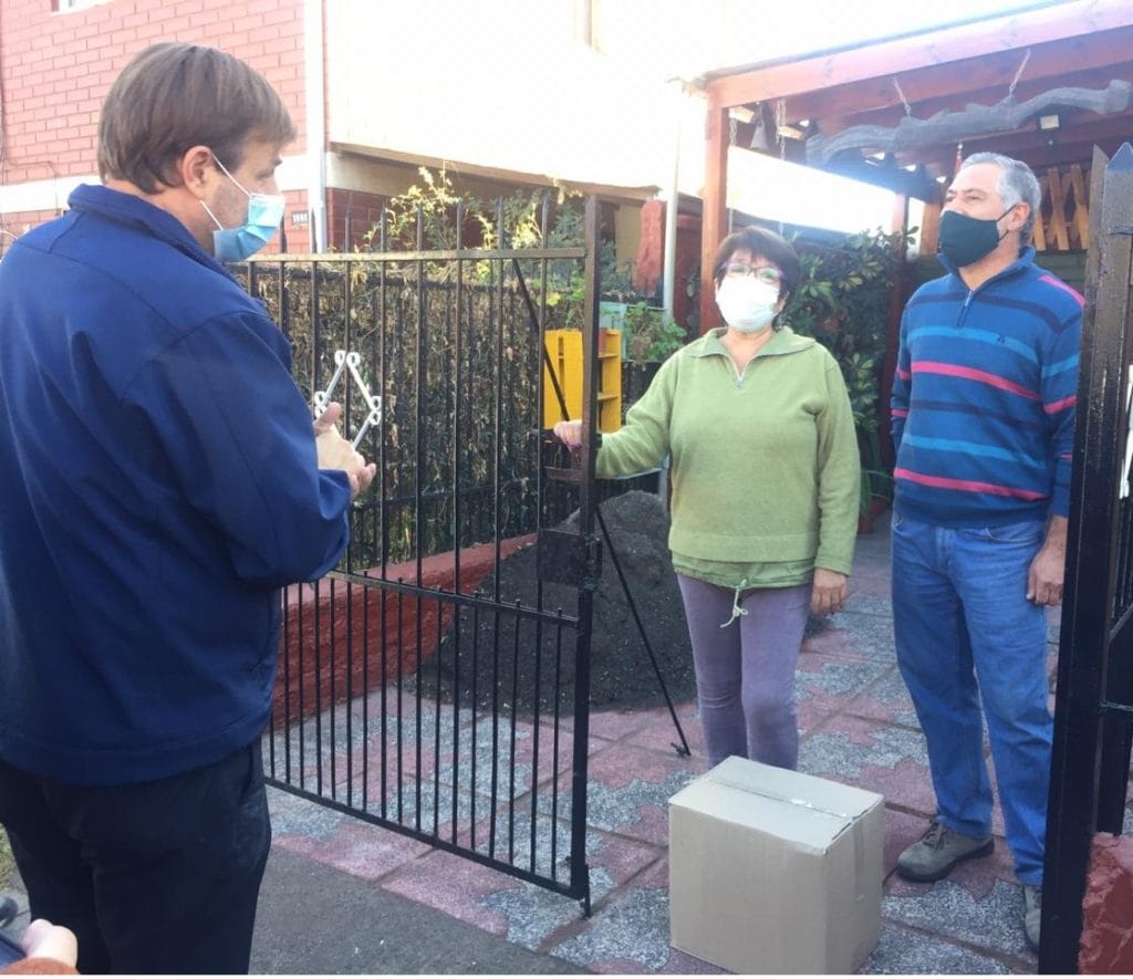 Entregas de cajas de alimentos en Villa Gabriela Mistral y Óscar Bonilla en Puente Alto