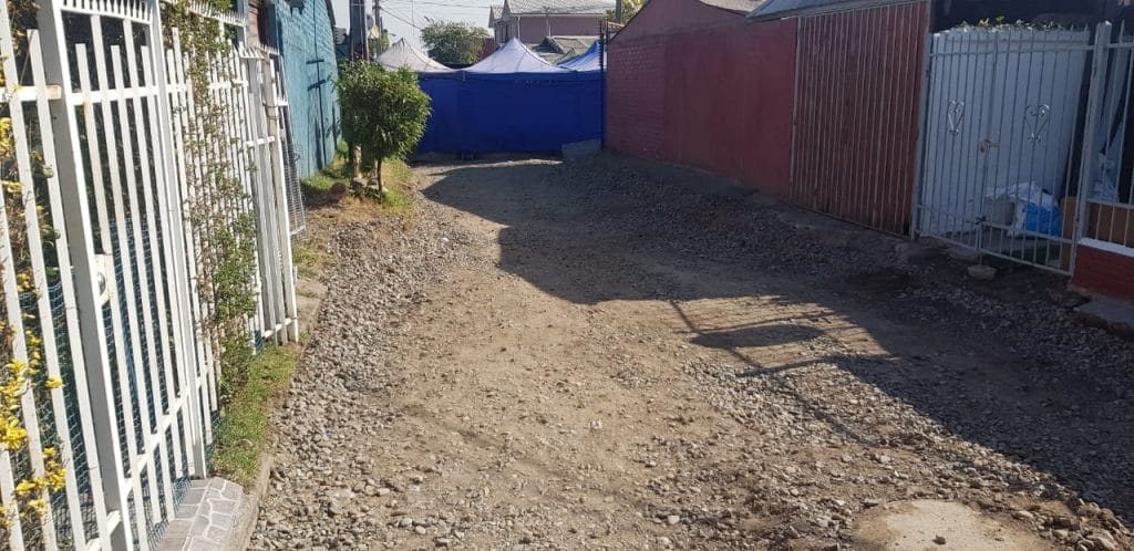 Vecinos de villa Comercio desesperados por incumplimiento de pavimento en su pasaje ¡ Ya tienen solución!