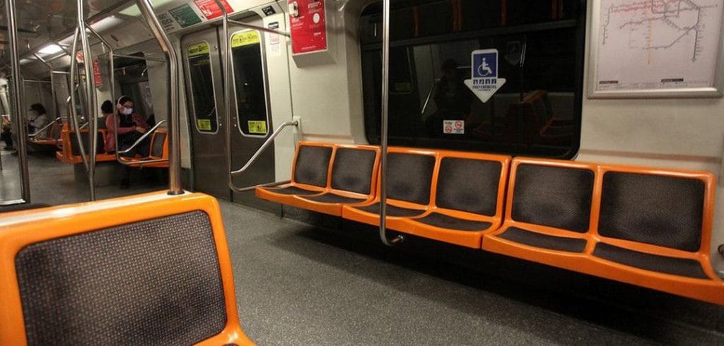 Grave intento de atentado con hilo curado en trenes de estaciones Vicente Valdés y Plaza de Puente Alto