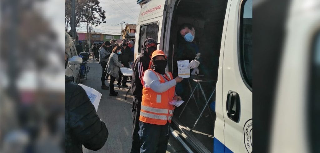 Largas filas en Puente Alto y todo el país obligan al Registro Civil a implementar oficinas móviles