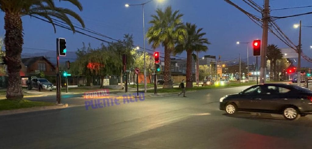 Reponen la totalidad de semáforos dañados en Puente Alto