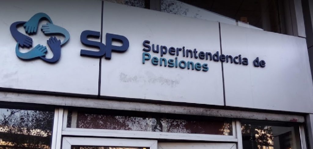 No la sacaron limpia: Por irregularidad asociada a retiro del 10% Superintendencia de Pensiones notifica millonaria multa a dos AFP