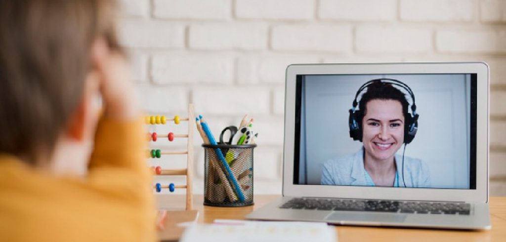 Home Lessons: Profesores de Puente Alto se reinventan en tiempos de pandemia con reforzamiento educativo online
