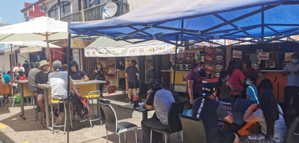 ¡Se notó que lo extrañaban! puentealtinos aprovecharon primer día de apertura gastronómica