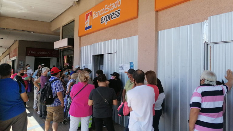 Puente Alto: filas de cinco horas, oficio de Sernac y su presidente llamado a la Cámara de Diputados dejó nueva falla de BancoEstado