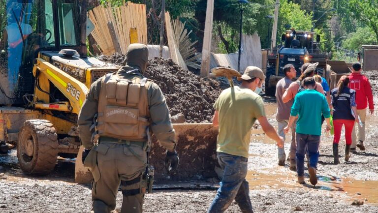 Jóvenes al rescate: Injuv convoca a voluntarios para ayudar en San José de Maipo San José de maipo