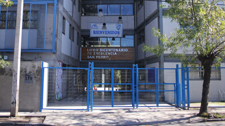 Colegio público de Puente Alto entre los mejores: las claves del Liceo Bicentenario San Pedro para lograr puntajes nacionales Liceo San Pedro
