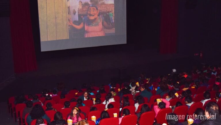 Vuelve el cine municipal: panorama gratuito y familiar en Puente Alto