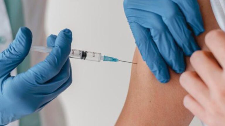 Calendario de vacunación: continúa administración de dosis contra covid-19 e inicia vacunación para la influenza