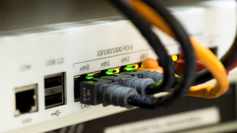 ¡18 horas! Usuarios de Puente Alto reportan intermitencia en servicios de VTR
