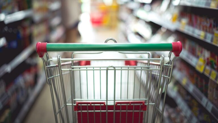 Atención, emprendedores de Puente Alto: Polémico listado de bienes esenciales no durará más de 14 días Supermercado