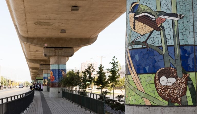 De Puente Alto para el mundo: mosaicos de la comuna son la representación gráfica más extensa de América Latina