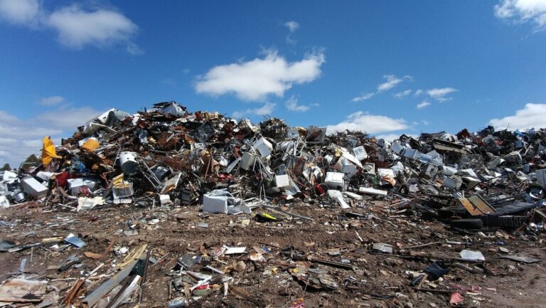 ¿Reciclaje de aparatos electrónicos?: Iniciativa “Traee” abrirá puntos de recolección en Puente Alto