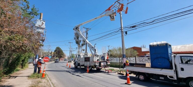 CGE avanza en mantenimiento de redes de distribución eléctrica en Puente Alto