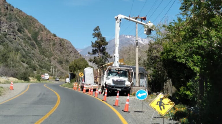 CGE realiza refuerzo de redes de distribución eléctrica en San José de Maipo