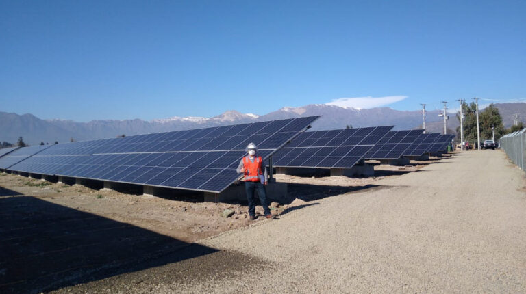CGE e INFOCAP finalizan plan nacional de capacitación en instalación de paneles fotovoltaicos e instalaciones eléctricas