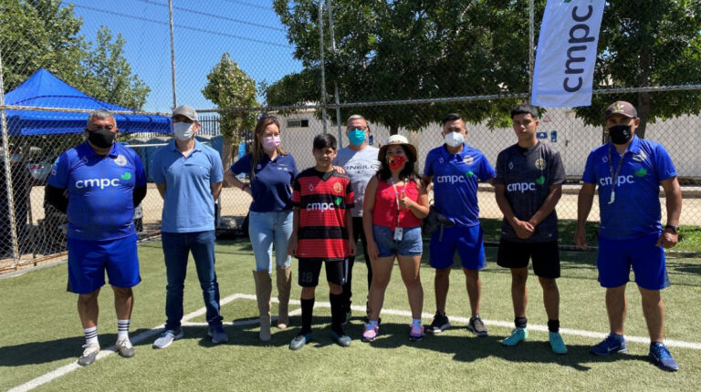 ¡Bajos de Mena tendrá su propio equipo de fútbol!